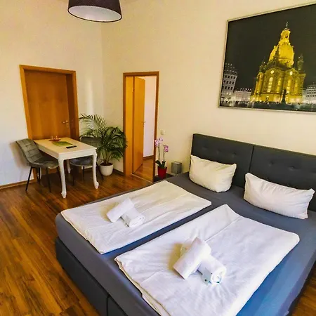 Altstadt-perle X-lodges * Dresden